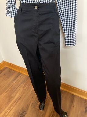 Black Straight-Leg Casual Dress Pants 
Item# SSp7